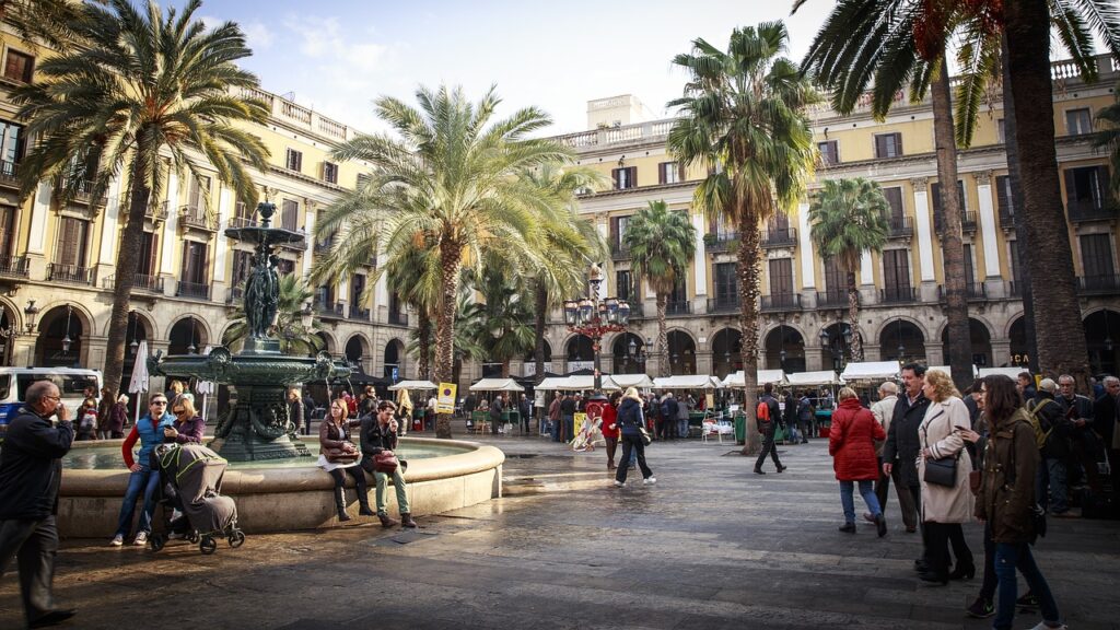 barcelona, square, spain-2371946.jpg